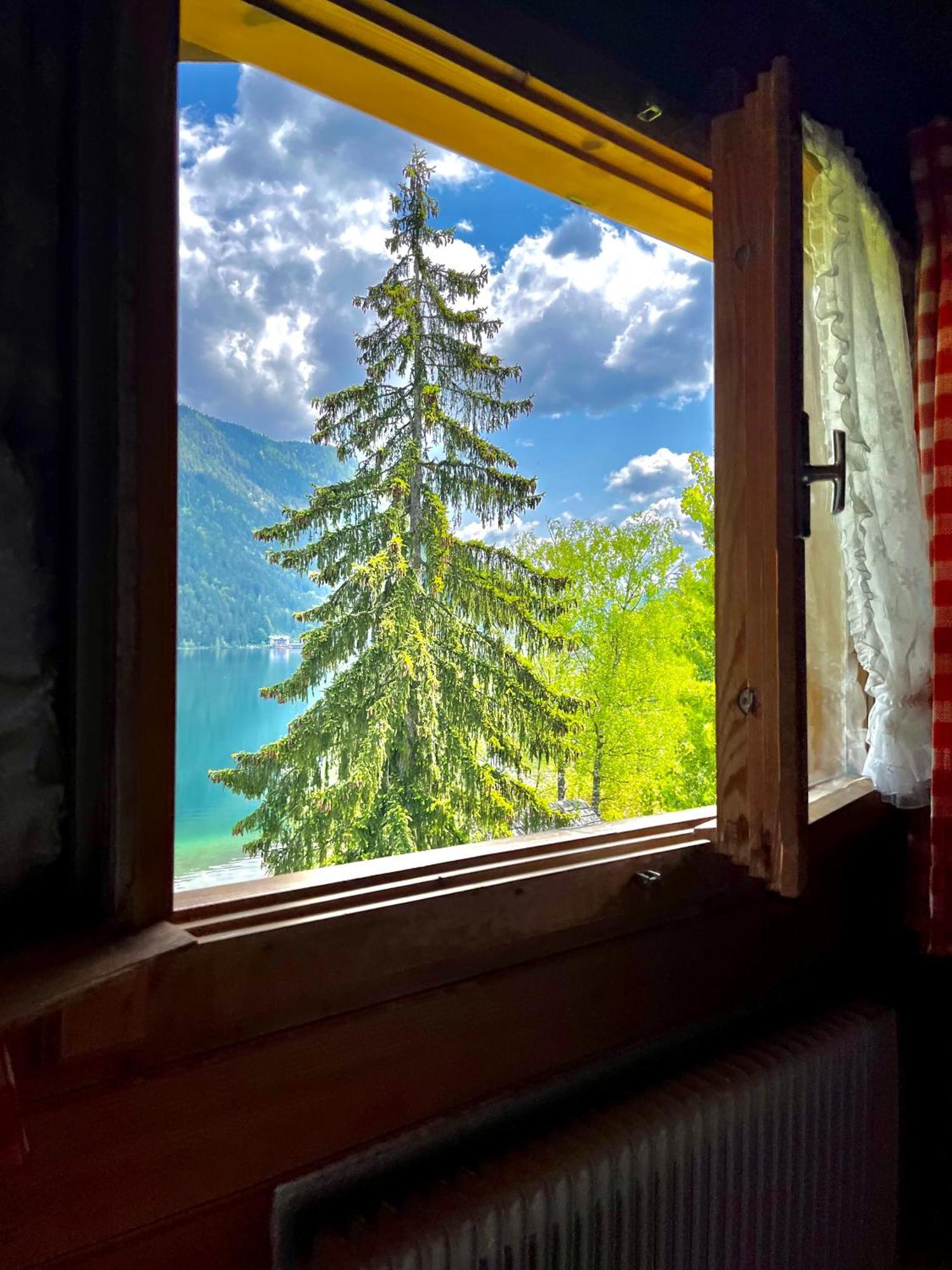 Chalets Zoehrer - Wohnen Am Wasser Weissensee Exterior foto